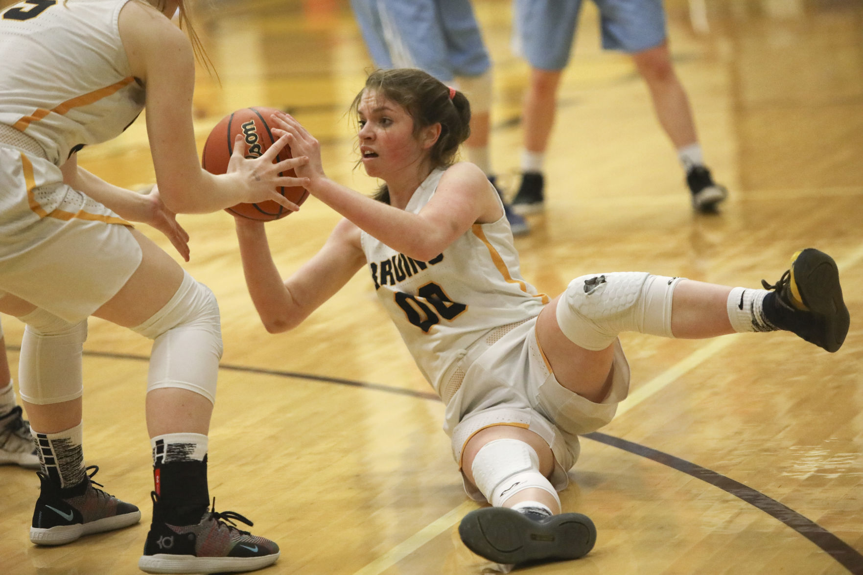 Brookings-Harbor vs. Oregon Episcopal Girls Consolation